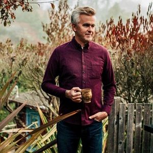 TAYLOR STITCH The Jack button-down shirt in Brushed Maroon Oxford, size 44 / XL